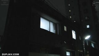 Cậu học sinh cá biệt hiếp vợ thầy giáo để trả thù