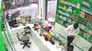 Khoe cu cho chị dược sĩ khám p1