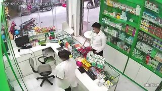 Khoe cu cho chị dược sĩ khám p1