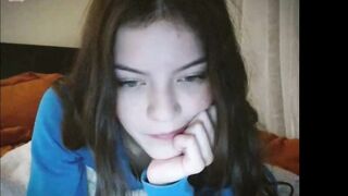 🌸🌸🌸Ometv Em Học Sinh Tây Non Tơ Da Trắng Mắt Xanh Khoe Lồn Không Lông 🌸🌸🌸