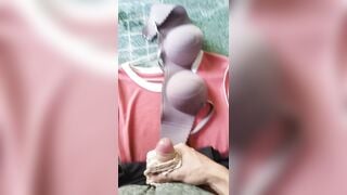 sục với đồ lót em gái chung trọ