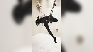 Gái xinh bị trói,sữa bắn tùm lum