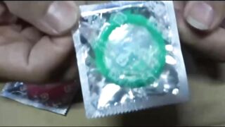 Thanh niên lén lút đâm thủng bao ca su, để trói buộc ny mãi mãi