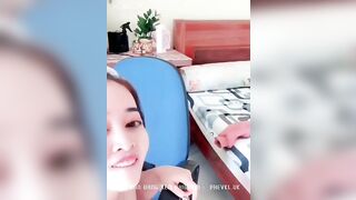 2 em gái việt nam lếu lều nhau