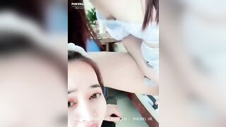 2 em gái việt nam lếu lều nhau
