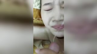 Bắn tinh vào mắt e ngọc 208 làm e đau chảy nước mắt