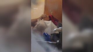 Đục Trần Nhà Vệ Sinh Để Nhìn Sang Wc Các Bạn Nữ Ở Hà Nộii