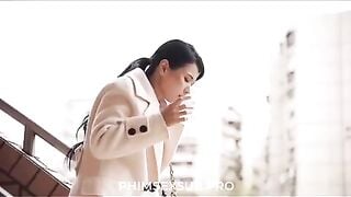 Cô giáo xinh đẹp bị học sinh đè ra địt đến kiệt sức