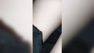 Nửa đêm ra phòng chị gái móc lồn bị chị dậy phát hiện