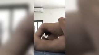 2 sinh viên quấn nhau như gà