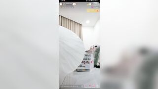 Gái xinh Trả kèo trên live