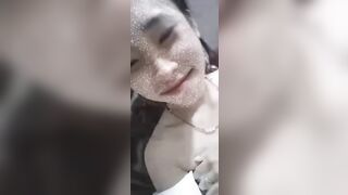 em nhi 2k8 show vú cho nh xem