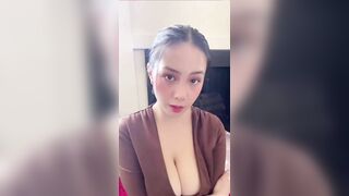 Em Gái xinh Thái Lan thủ dâm