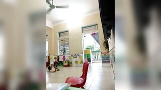 cô giáo mầm non show hàng p4