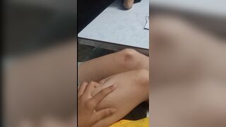 Xuất tinh lên đùi em người yêu nứng lồn P1