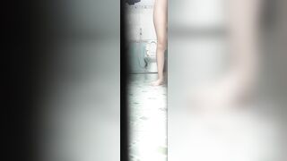 quay lén cô e hàng xóm 2k8 tắm cực múp