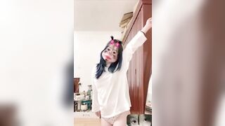 Trend tắt đèn Tiktok