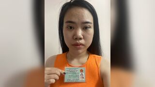 Em Gái Hải Yến Sinh năm 1999 ở nhà một mình nứng lồn quá thủ dâm cho bớt ngứa lồn p1