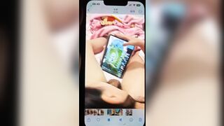 EM GÁI BÚ CU CHO A TRAI VỪA CHƠI GAME