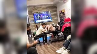 Em gái xăm vùng kín khiến em lên đỉnh