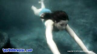 Đụ nhau dưới nước 18