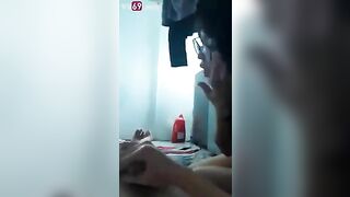 Em cưỡi quá sung làm ướt cả người anh, đến lúc mút còn bảo hương lạ