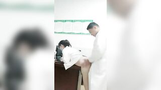 Bác sĩ địt nhau ở bệnh viện trong lúc trực