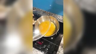 Zinz thích nấu ăn nhìn múp