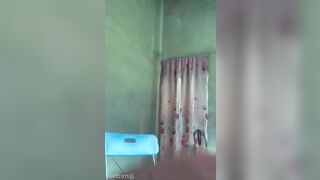 Trà My 2k7 đang móc lồn thủ dâm cho người yêu xem thì mẹ vào