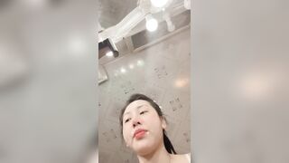 gái xinh live lộ hàng