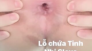 em Nhi Slave luyện tập với ước mơ nhét được con cặc giả siêu dài vào lỗ nhị