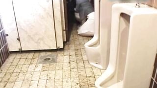 Uống rượu r đi nhầm wc nam và cái kết bị hiếp dâm tung loz