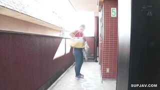 (JAV) Người má phải chịu đựng trước ham muốn tình dục quá mức của cậu con trai