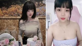Vú to dâm đãng nhưng khi chịch thì chậm như rùa