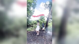 Em gái cởi truồng khoe hàng ngay sau ông anh câu cá và cái kết