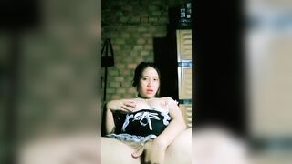 hầu gái thủ dâm cho anh xem