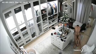Bắn lên người cô vợ ngoan xinh yêu