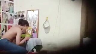 Em sinh viên nude trong trọ bị quay lén
