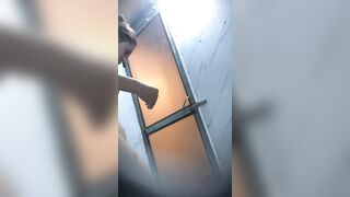 Cận cảnh gái sinh viên tắm.. bao nứng