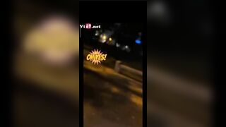 Bạo vl, E học sinh show hàng ở trường đại học lại còn đái ra trường