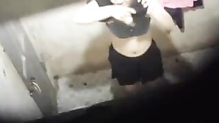 Quay lén em gái vú bự #2