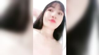 Chọc toy tự động vào lồn toy siêu to lm e bắn nước đến khóc