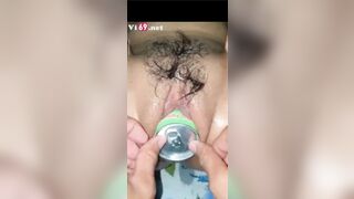 Nhét cả lon nước vào lồn, Thg e biến thái nhét nước vào lồn MBBG