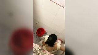 Lâu lâu làm tí