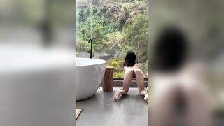 mí con nhỏ nì nghịch dữ zị!
