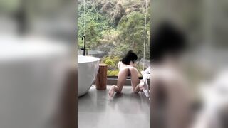 mí con nhỏ nì nghịch dữ zị!