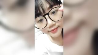giả gái Gạ được e hoc sinh kính cận móc lồn thủ dâm siêu nứng