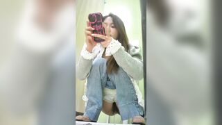 Gái xinh đái cận cảnh