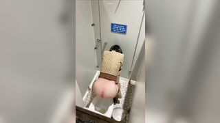 Ql trong nhà hàng tiệc cưới