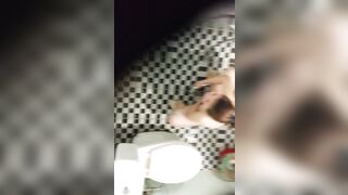 Nhà tắm phong tro